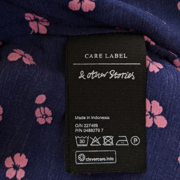 & Other Stories Ditsy Floral Print Ruffle Top | 4 - Picture 10 of 13